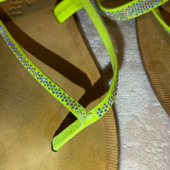 Pedro Garcia Swarvoski Crystal Yellow 
Strappy Thong
Sandal Sz 40 US 9.5 - Picture 13 of 14
